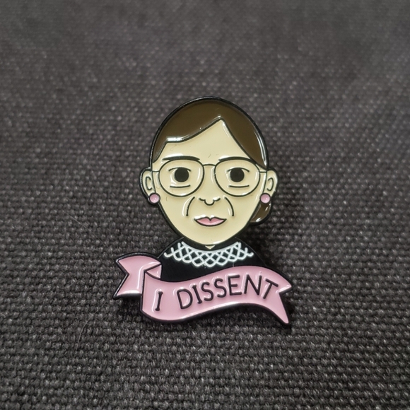 🦋4 for $20, or as marked. NWOT- The Notorious RBG Push Pin - Picture 1 of 2